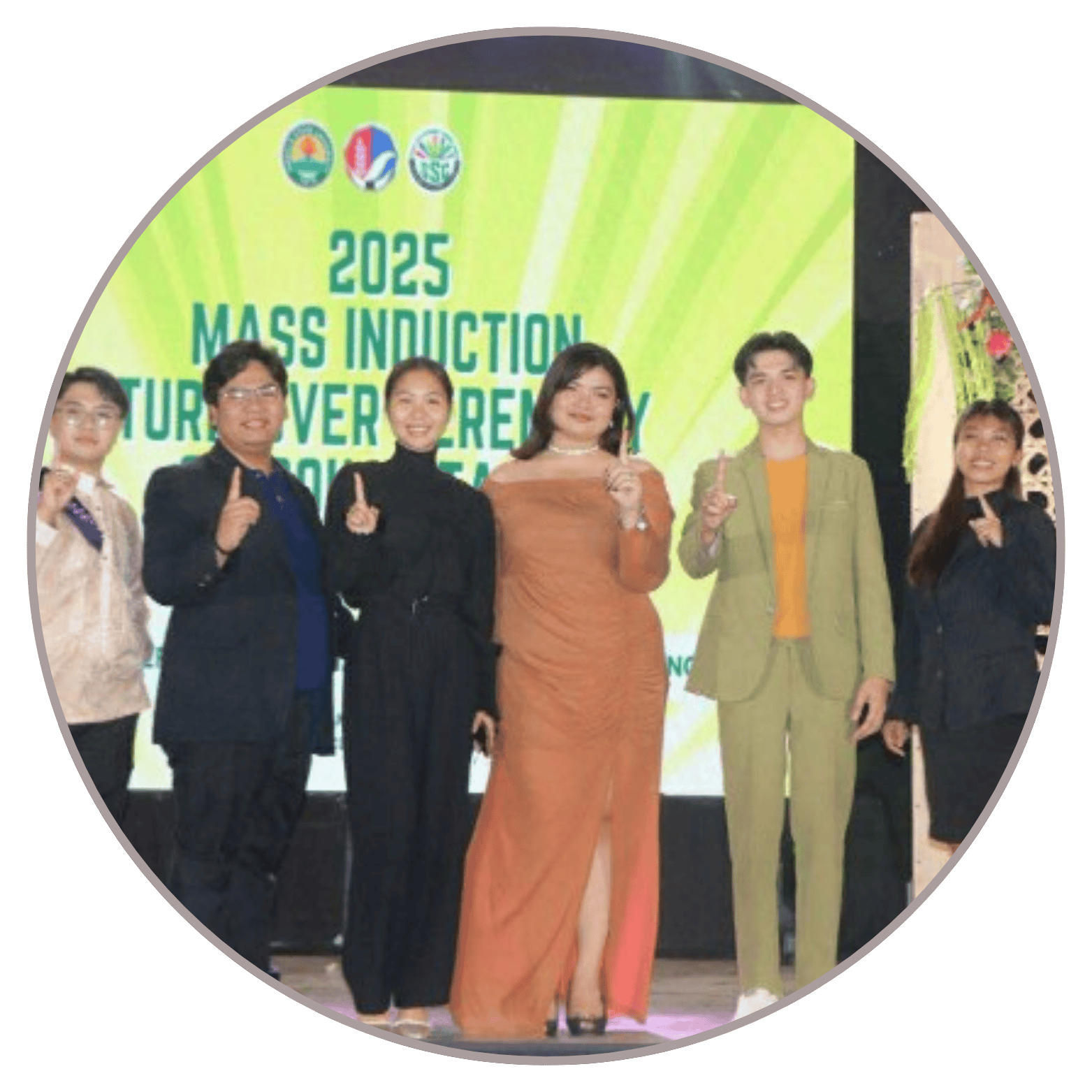 ADVENTURESS (27) ADVENTURESS (27)